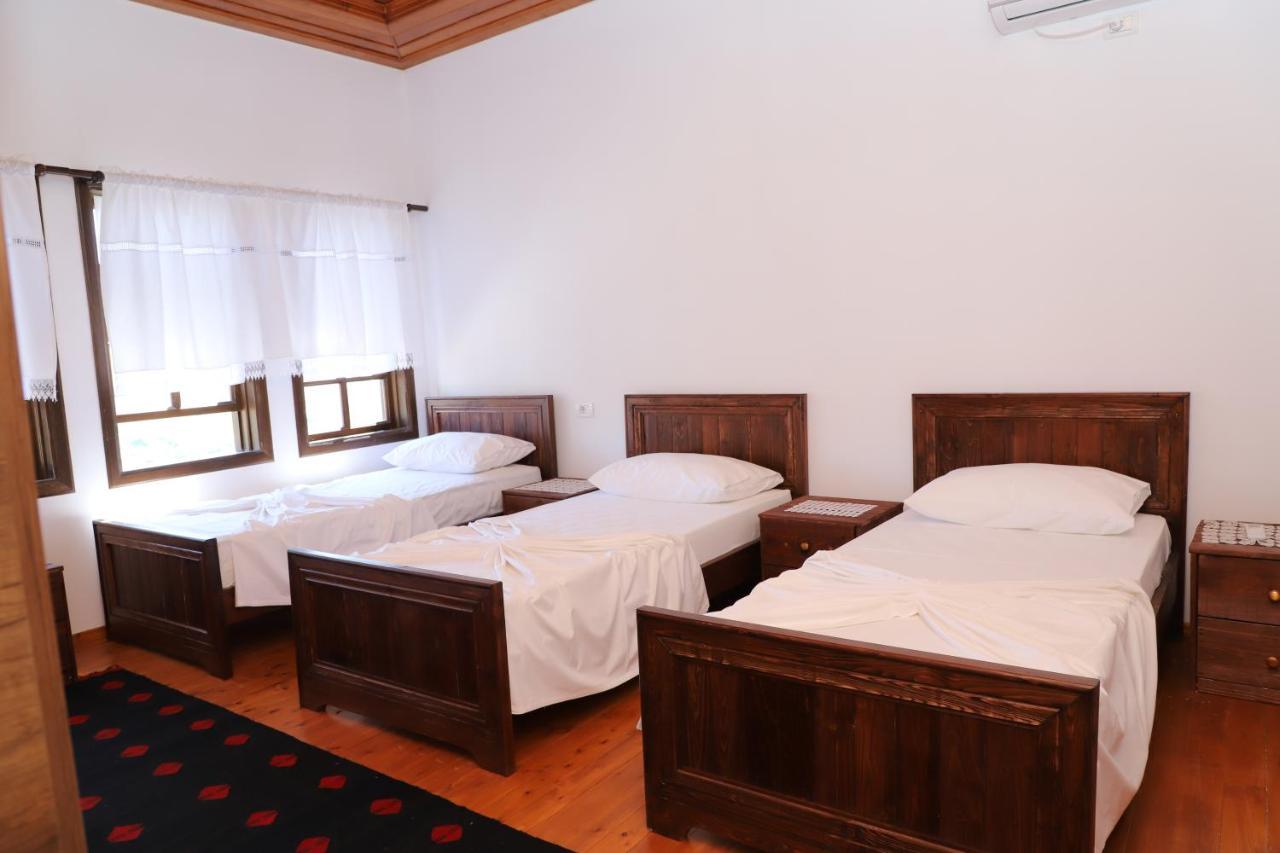 Villa Athina In Berat Castle - Since 1741 Extérieur photo